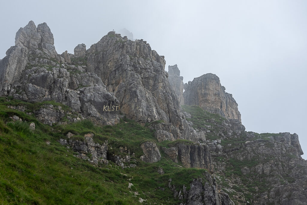 Kl.St. steht für Klettersteig!