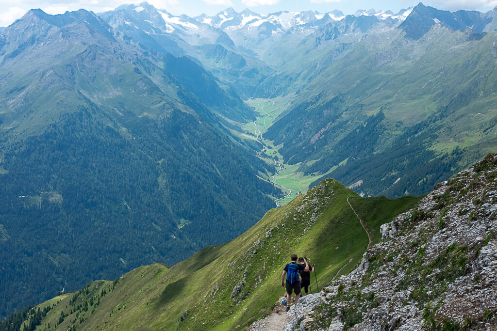 Auf dem Abstieg zur Starkenburger Hütte